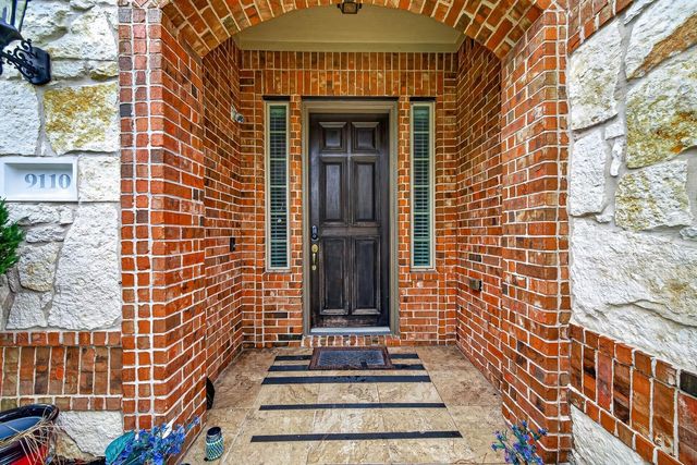 9110 Hollowcreek Point Lane, Cypress, TX 77433