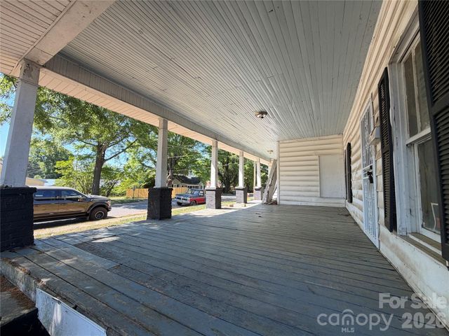 512 W 2nd Street, Cherryville, NC 28021