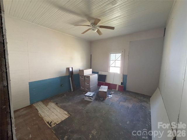 512 W 2nd Street, Cherryville, NC 28021