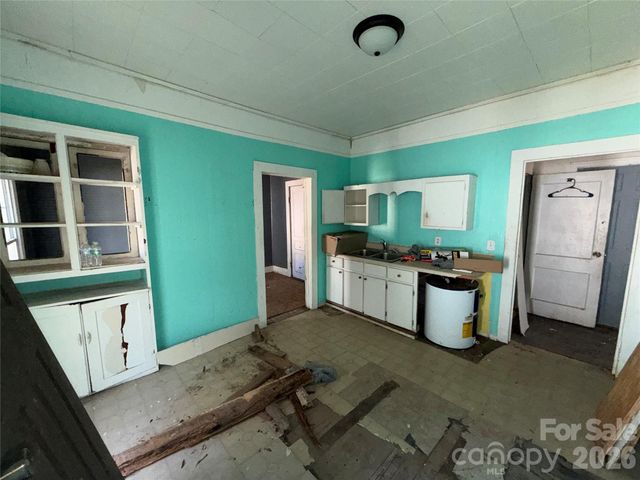 512 W 2nd Street, Cherryville, NC 28021