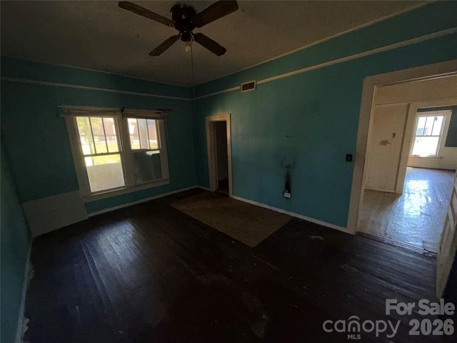 512 W 2nd Street, Cherryville, NC 28021