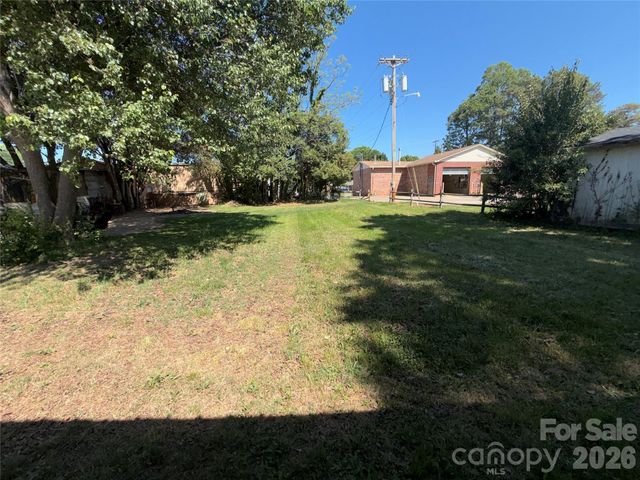 512 W 2nd Street, Cherryville, NC 28021