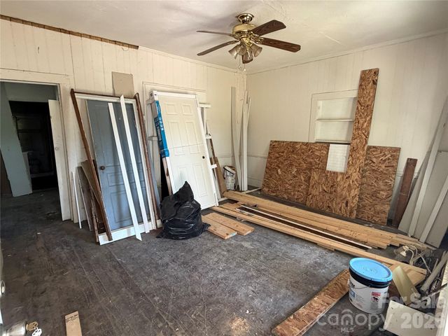 512 W 2nd Street, Cherryville, NC 28021
