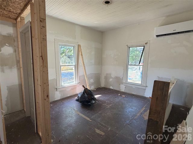 512 W 2nd Street, Cherryville, NC 28021