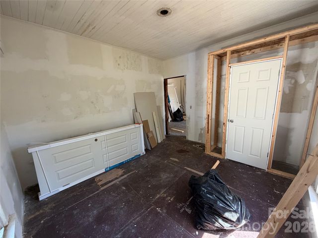 512 W 2nd Street, Cherryville, NC 28021