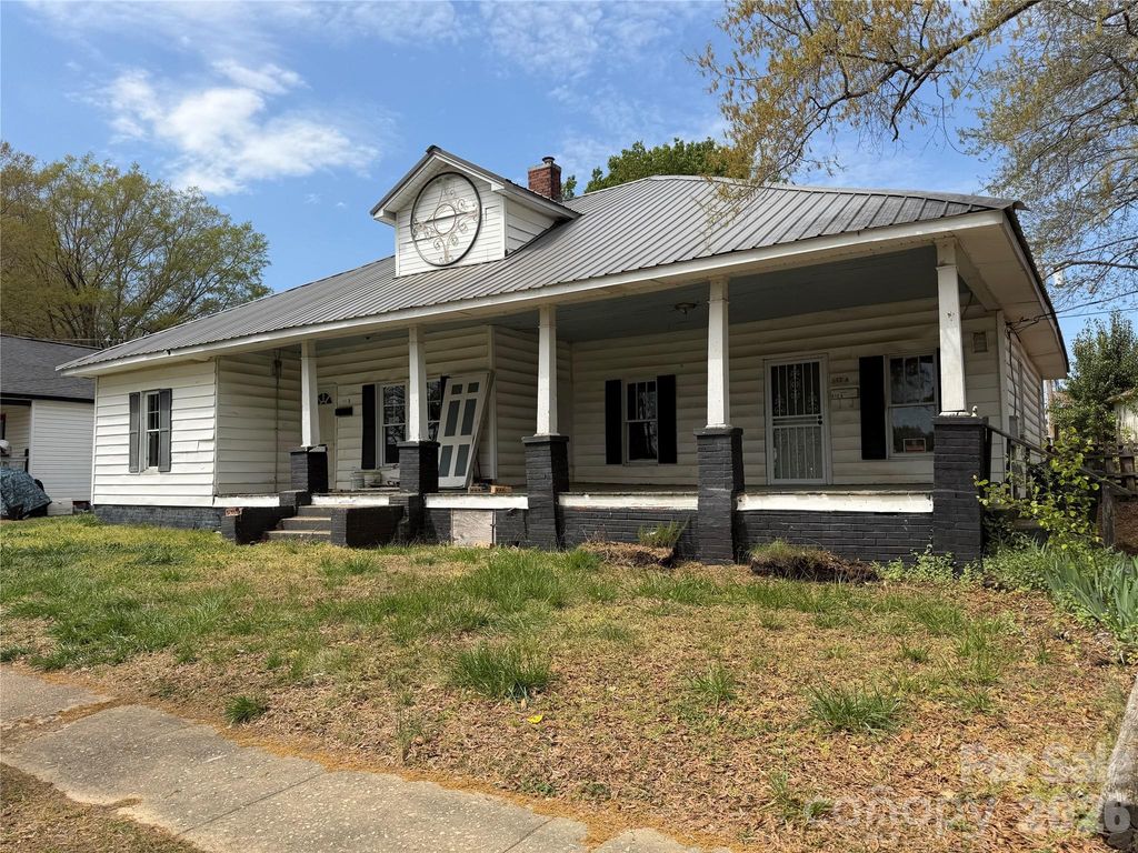 512 W 2nd Street, Cherryville, NC 28021