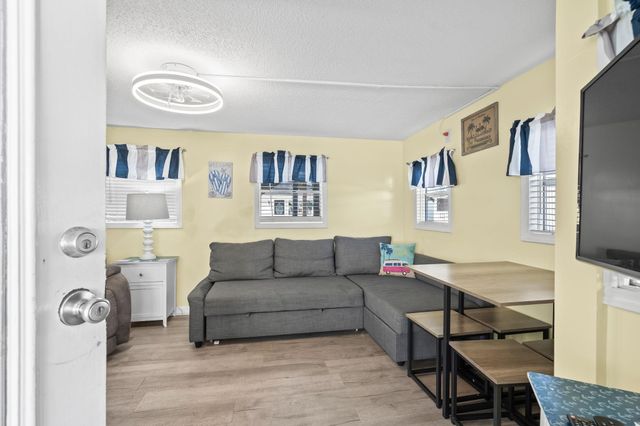 6001 - 5033 S Kings Hwy., Myrtle Beach, SC 29575