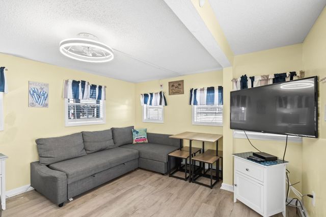 6001 - 5033 S Kings Hwy., Myrtle Beach, SC 29575