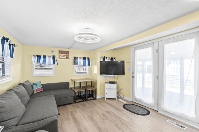 6001 - 5033 S Kings Hwy., Myrtle Beach, SC 29575