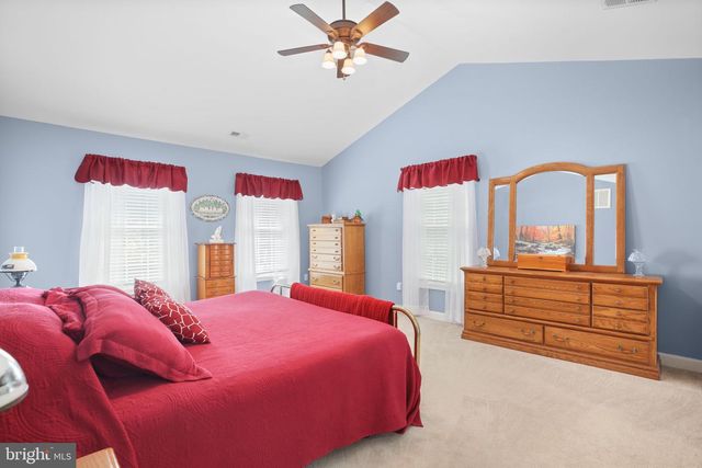 108 HUNTINGTON HILLS LN, Fredericksburg, VA 22401