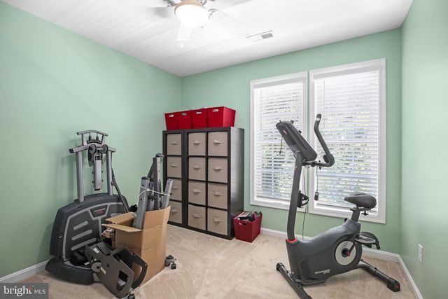 108 HUNTINGTON HILLS LN, Fredericksburg, VA 22401