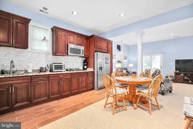 108 HUNTINGTON HILLS LN, Fredericksburg, VA 22401