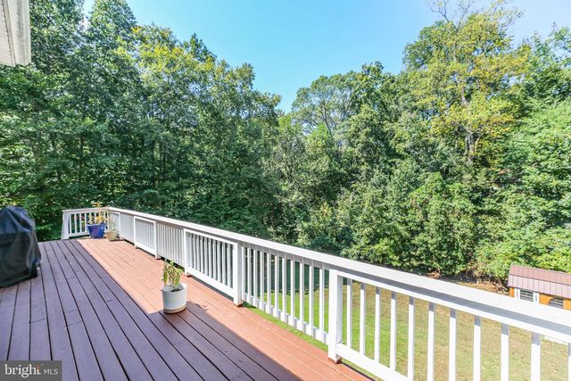 108 HUNTINGTON HILLS LN, Fredericksburg, VA 22401