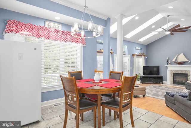 108 HUNTINGTON HILLS LN, Fredericksburg, VA 22401