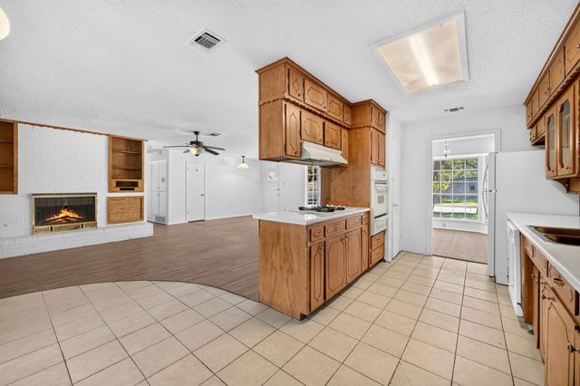 3505 Oak Haven Drive, Forest Hill, TX 76119