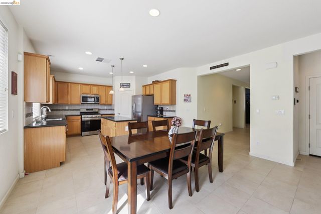 1327 Tuolumne Way, Oakley, CA 94561