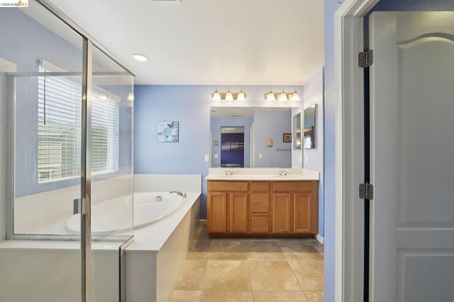 1327 Tuolumne Way, Oakley, CA 94561