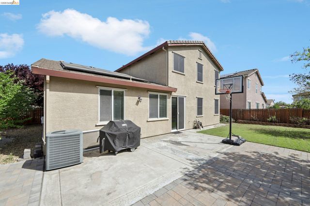 1327 Tuolumne Way, Oakley, CA 94561