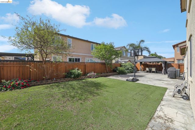 1327 Tuolumne Way, Oakley, CA 94561