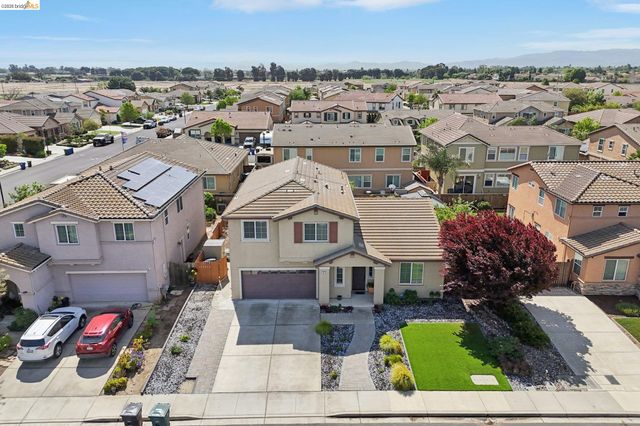 1327 Tuolumne Way, Oakley, CA 94561