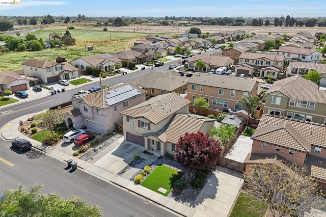 1327 Tuolumne Way, Oakley, CA 94561