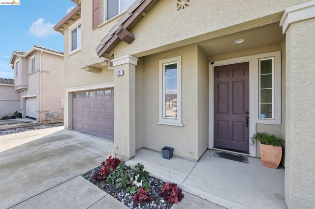 1327 Tuolumne Way, Oakley, CA 94561