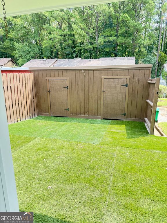 621 Garden Walk Drive, Stone Mountain, GA 30083 — photo 3