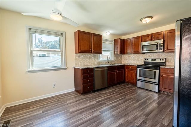 8580 Wayland ST, Norfolk, VA 23503