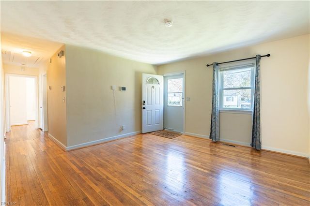 8580 Wayland ST, Norfolk, VA 23503