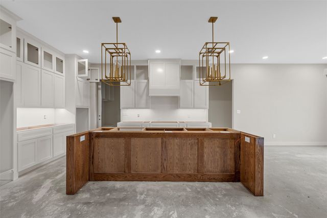 407 Lacek Mill Road, China Spring, TX 76633