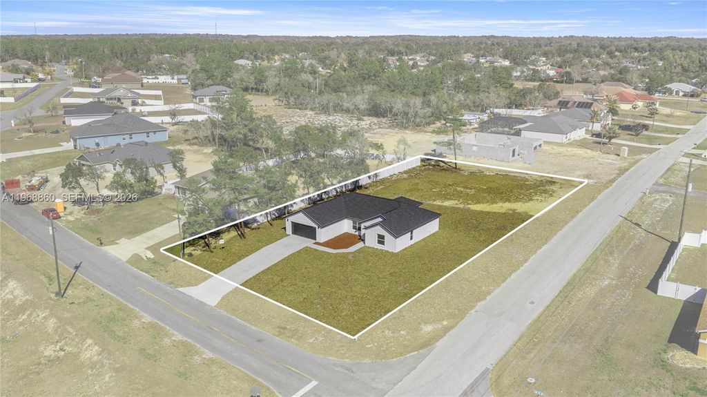 Image 7 of property listing at 9989 SW 42nd Ave, Ocala, FL 34476