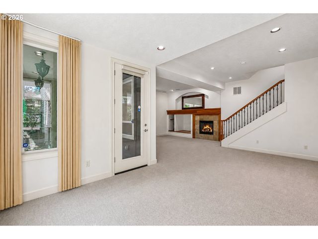 8768 Sw MARSEILLES Dr, Beaverton, OR 97007