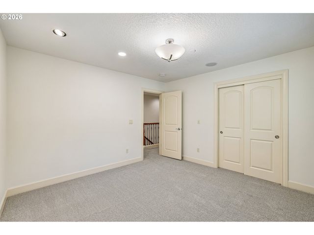 8768 Sw MARSEILLES Dr, Beaverton, OR 97007