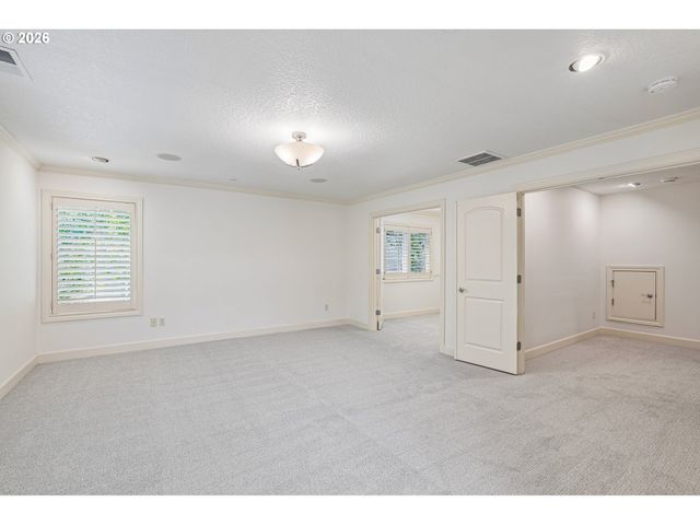 8768 Sw MARSEILLES Dr, Beaverton, OR 97007