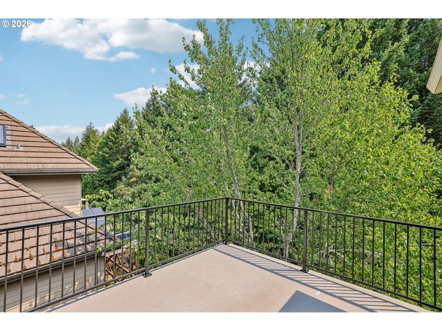 8768 Sw MARSEILLES Dr, Beaverton, OR 97007
