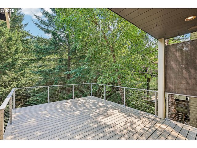 8768 Sw MARSEILLES Dr, Beaverton, OR 97007