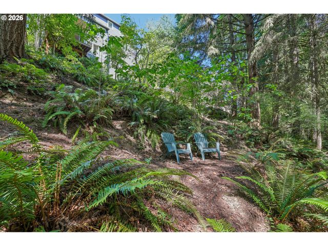 8768 Sw MARSEILLES Dr, Beaverton, OR 97007