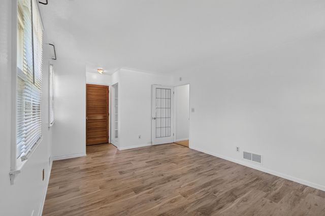 766 Idaho Avenue E, Saint Paul, MN 55106