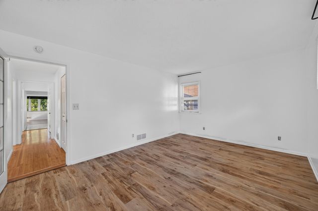 766 Idaho Avenue E, Saint Paul, MN 55106