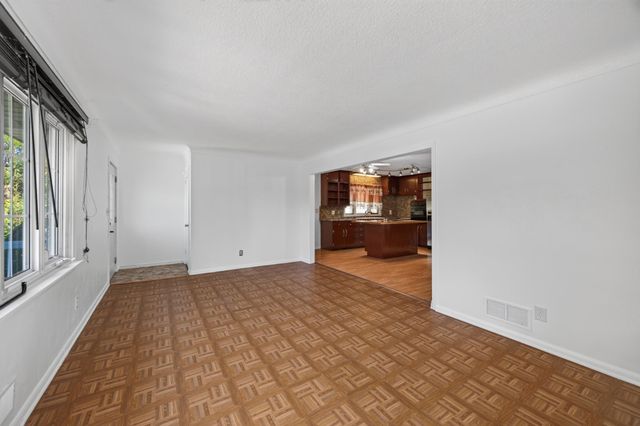 766 Idaho Avenue E, Saint Paul, MN 55106