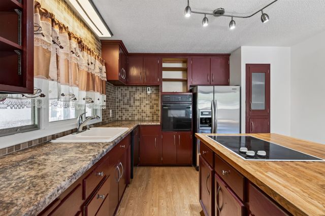 766 Idaho Avenue E, Saint Paul, MN 55106