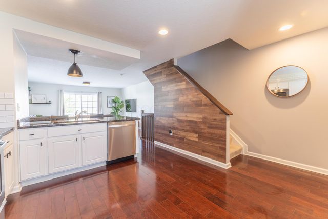 5602 Middle Falls St Street, 51, Dublin, OH 43016