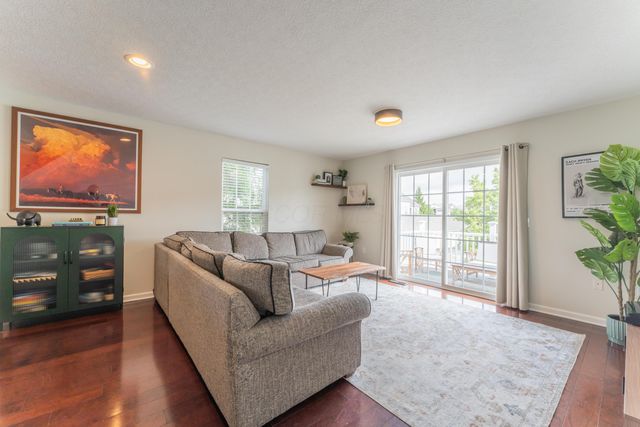 5602 Middle Falls St Street, 51, Dublin, OH 43016