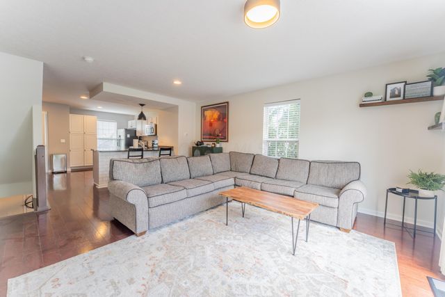 5602 Middle Falls St Street, 51, Dublin, OH 43016
