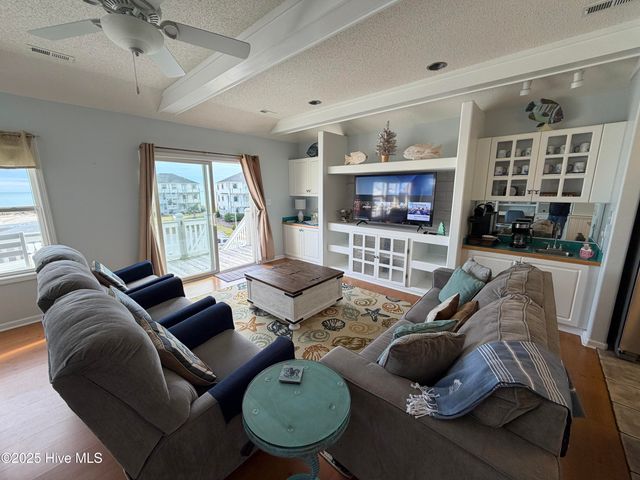 2802 Pier Pointe Drive, Emerald Isle, NC 28594