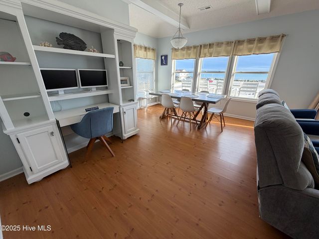 2802 Pier Pointe Drive, Emerald Isle, NC 28594