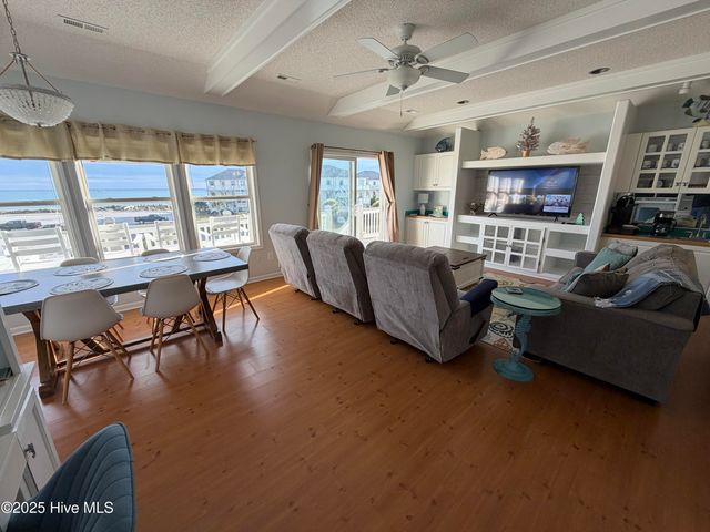 2802 Pier Pointe Drive, Emerald Isle, NC 28594