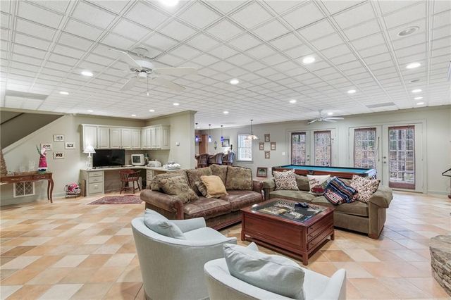 1038 Farmhouse Road, Gainesville, GA 30506