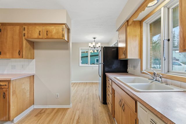 2827 E Mount Vernon Ct, Spokane, WA 99223