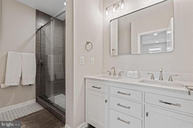 444 KENYON ST NW, Washington, DC 20010